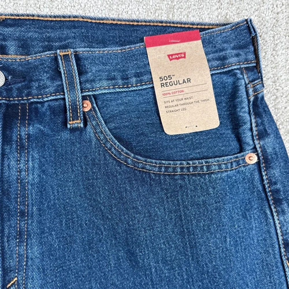 Levis item new